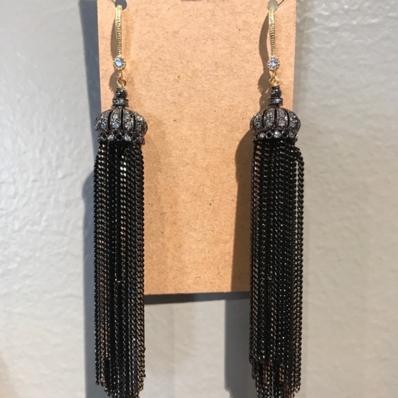 NEW! Gorgeous Theia detailed tassel earrings - Picture 1 of 3